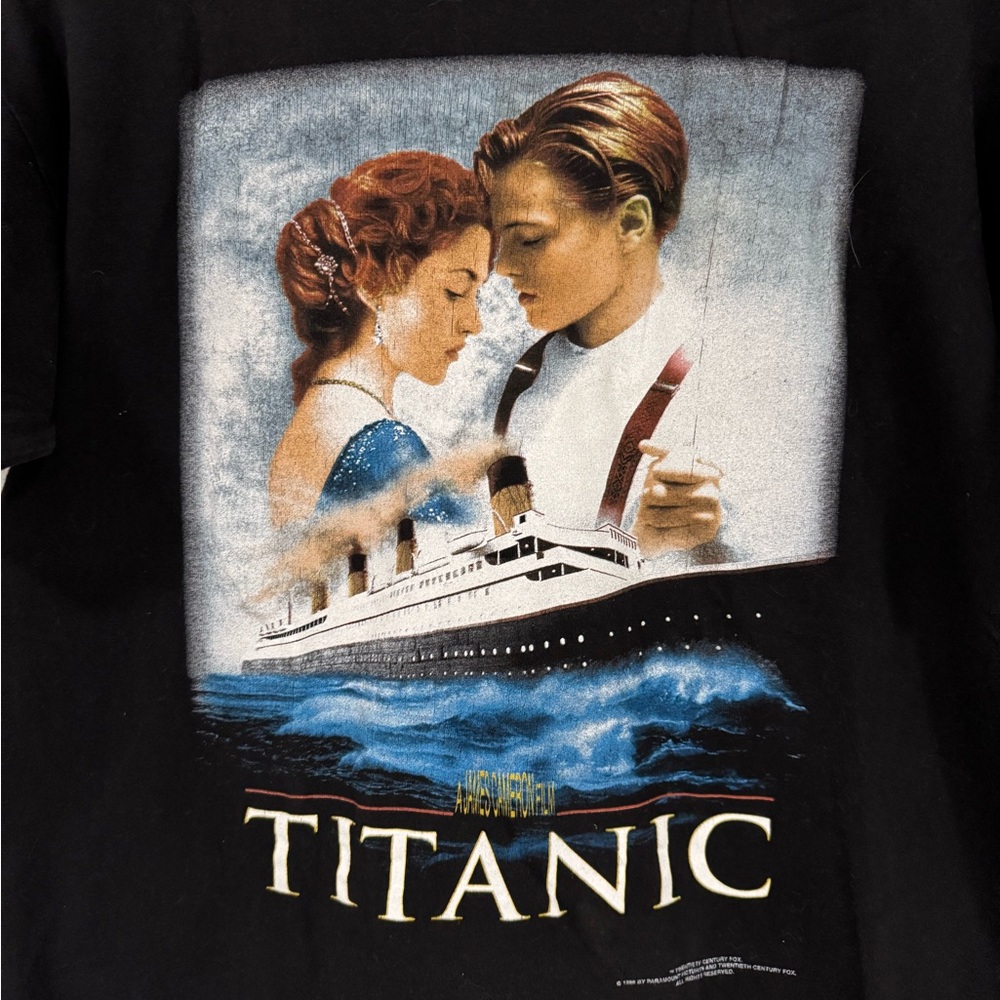 Titanic Movie Graphic T-Shirt